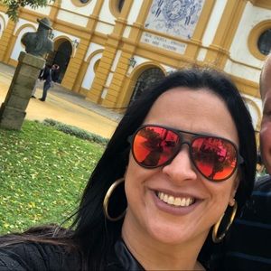 Meet your Posher, Patricia